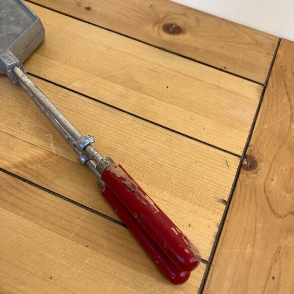 Batirex Waffle Iron Long Handles Vintage Kitchen Tool France Camping - Picture 4 of 9